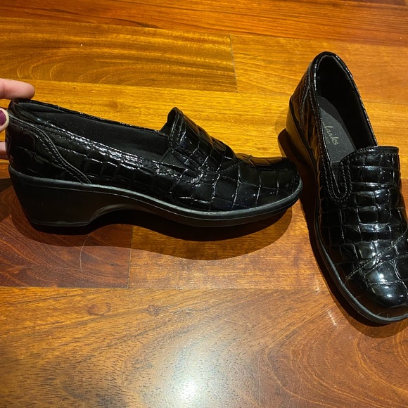 Clarks Black Patent Loafers - Picture 5 of 7